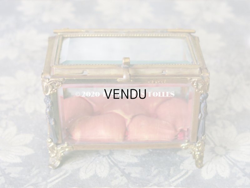 画像4: 19世紀末 アンティーク ジュエリーボックス ロカイユ装飾のフレーム  スモーキーオレンジのシルク製クッション