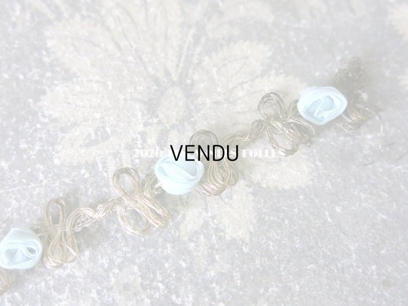 画像5: 1920年代 アンティーク メタル & シルク製 水色の薔薇のロココトリム ロココリボン ゴールド 16.5cm