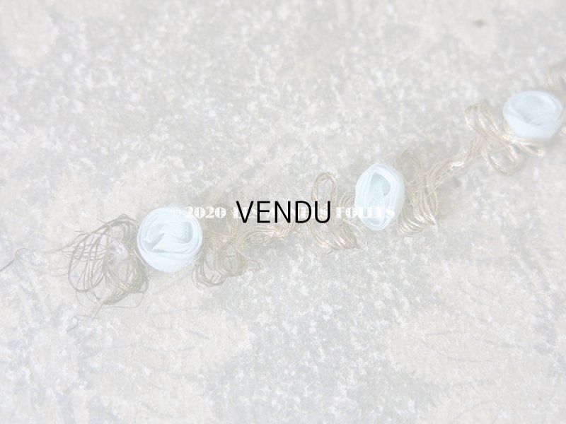 画像3: 1920年代 アンティーク メタル & シルク製 水色の薔薇のロココトリム ロココリボン ゴールド 16.5cm