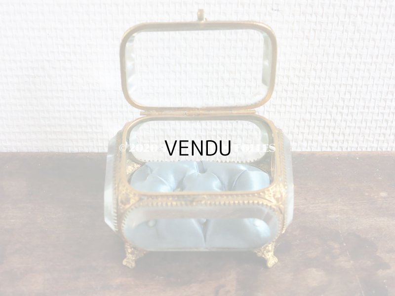 画像4: 【クリスマスセール2020対象外】　19世紀末 アンティーク ジュエリーボックス スモーキーブルーのクッション ロカイユ装飾の脚