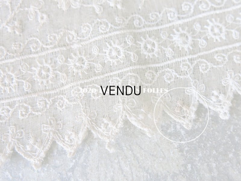 画像6: 【クリスマスセール2020対象外】 1900年代 アンティーク  幅広 花刺繍入り シルク＆コットン生地　ドレスの裾  16.2cm幅 ライトベージュ