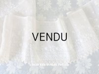 【クリスマスセール2020対象外】 1900年代 アンティーク  幅広 花刺繍入り シルク＆コットン生地　ドレスの裾  16.2cm幅 ライトベージュ