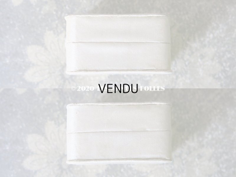 画像10: アンティーク 　シルクサテンのジュエリーボックス  オフホワイト