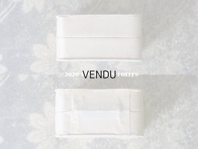 画像9: アンティーク 　シルクサテンのジュエリーボックス  オフホワイト