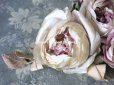 画像4: 未使用 アンティーク シルク製 薔薇の大きな布花 クォーターロゼット咲き コサージュ 淡いパープル