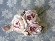 画像1: 未使用 アンティーク シルク製 薔薇の大きな布花 クォーターロゼット咲き コサージュ 淡いパープル (1)