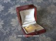 画像1: アンティーク  本革製 CARTIERのリングボックス ジュエリーボックス 薔薇のガーランドの金彩入り ボルドー (1)