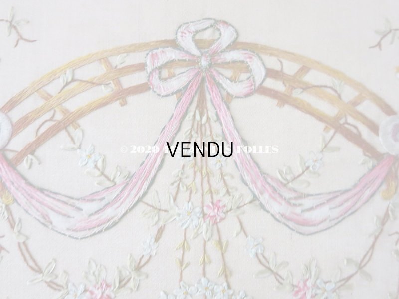 画像12: 1900年代 アンティーク 大きなリボンが結ばれた カルトナージュ  カードホルダー  リボンと花のガーランド＆白鳩 