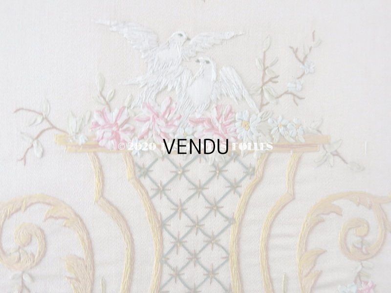 画像15: 1900年代 アンティーク 大きなリボンが結ばれた カルトナージュ  カードホルダー  リボンと花のガーランド＆白鳩 