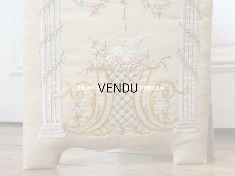 画像4: 1900年代 アンティーク 大きなリボンが結ばれた カルトナージュ  カードホルダー  リボンと花のガーランド＆白鳩 