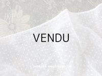 アンティーク  ドット(楕円)の刺繍入り コットン生地 