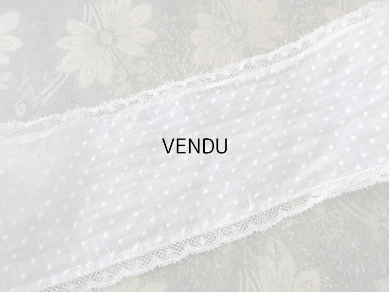 画像3: アンティーク  ドットの刺繍入り コットン生地のリボン　4.5m ヴァランシエンヌレースの縁取り