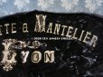 画像3: アンティーク  CLAYETTE & MANTELIERのロゴ入り シルク製 ベルベット ブラウン　37×120cm (3)