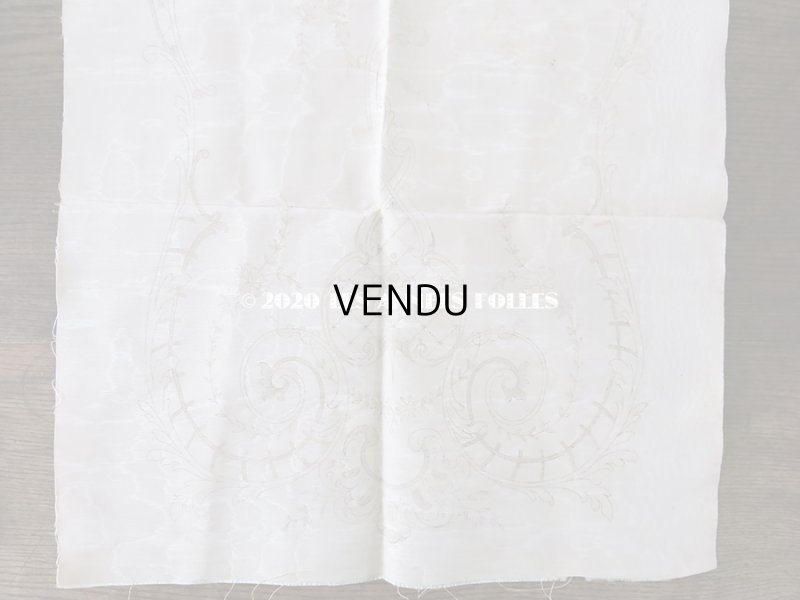 画像4: アンティーク  リボン刺繍の図案入り 大きなシルク製ファブリック