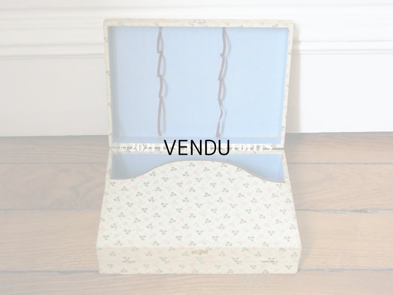 画像7: 1900年代 アンティーク 刺繍道具箱　淡いピンクの花＆クローバー 子供用玩具　Petite Brodeuse