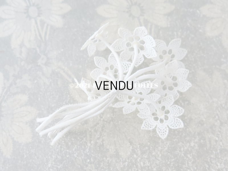 画像4: アンティーク 白いレースの布花