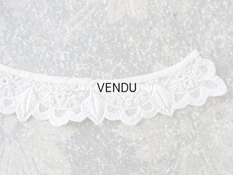 画像7: 19世紀  アンティーク ホワイトワークのとても小さな付け襟  花模様