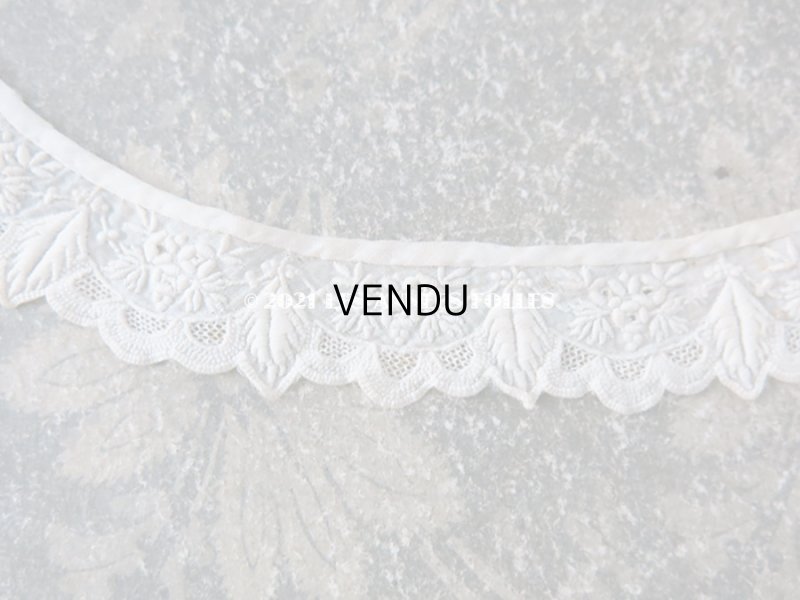 画像4: 19世紀  アンティーク ホワイトワークのとても小さな付け襟  花模様