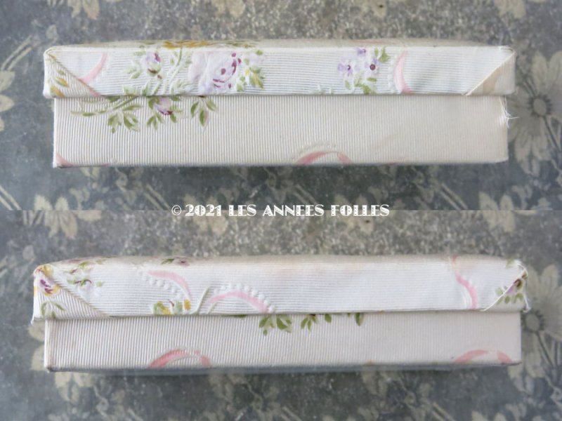画像5: 1900年頃 アンティーク お菓子箱 シルク地 ピンクのリボン&薄紫と黄色の薔薇