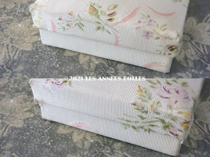 画像6: 1900年頃 アンティーク お菓子箱 シルク地 ピンクのリボン&薄紫と黄色の薔薇