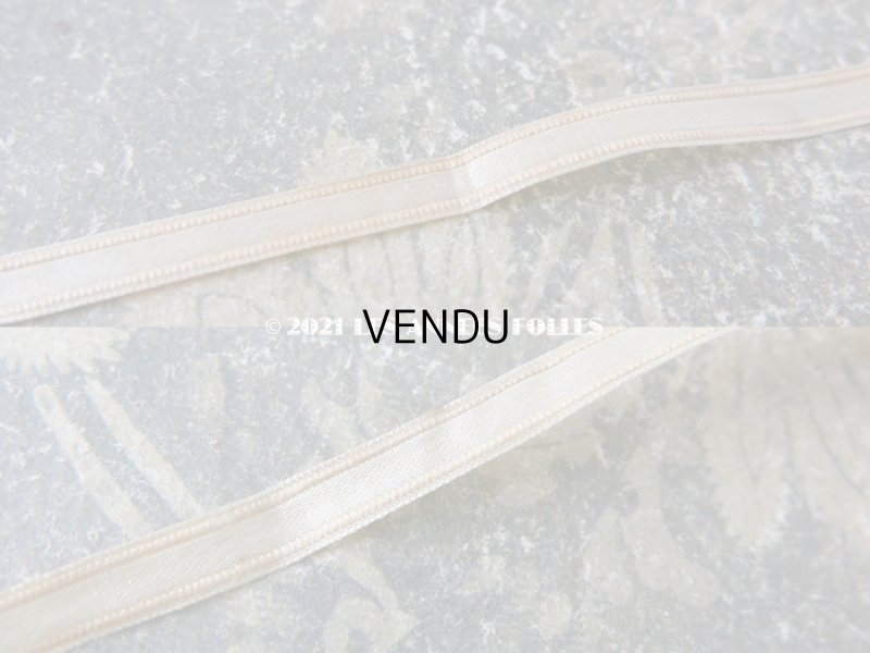 画像4: 1900年代 アンティーク シルク製 極細 5.5mm幅 サテンリボン パウダーブルーグリーン 3m