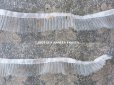 画像3: アンティーク シルク製 チュールレースのプリーツリボン オフホワイト  2.5cm幅  56cm