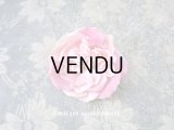 アンティーク ピンクの薔薇の布花 コサージュ クオーター・ロゼット咲き