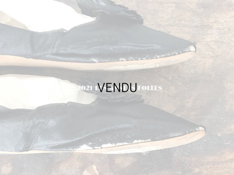 画像10: 19世紀末 アンティーク 黒のシルクサテンのシューズ ポンポン付き - GRANDS MAGASINS DU LOUVRE -