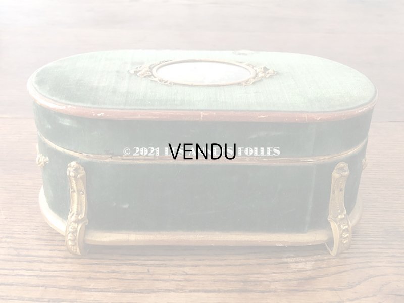 画像10: 19世紀 アンティーク ナポレオン3世時代 チョコレートボックス 薔薇のブーケ　お菓子箱 グリーンのベルベット