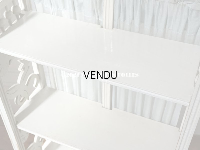 画像9: 1900年代 アンティーク 木製ラック 淡いブルーのカーテン付き