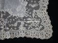 画像12: 19世紀 アンティーク イニシャル・モノグラム刺繍入り 結婚式のハンカチ アプリカシオン・アングルテール (ボビンレース)　