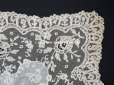 画像7: 19世紀 アンティーク イニシャル・モノグラム刺繍入り 結婚式のハンカチ アプリカシオン・アングルテール (ボビンレース)　