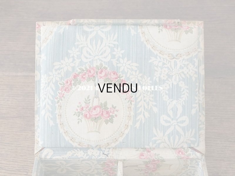 画像7: 1900年代 アンティーク 薔薇の花かご＆花とリボンのガーランド　カルトナージュボックス 淡いブルー