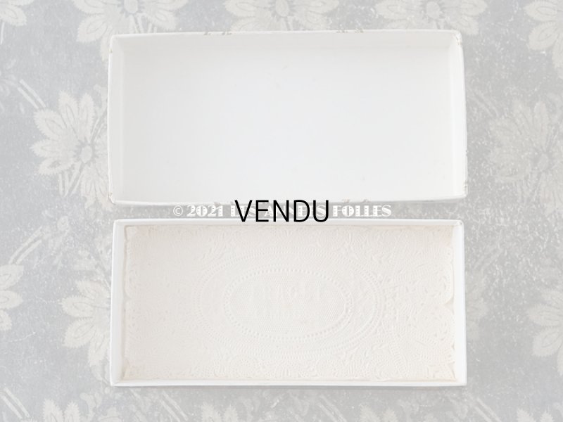 画像7: 1920年代 アンティーク ドラジェのお菓子箱 薔薇＆勿忘草のリース　G.FRAQUE LIMOGES 