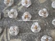 画像3: アンティーク 硝子製 花型のビーズ 白 6〜8ピースのセット 約9mm 