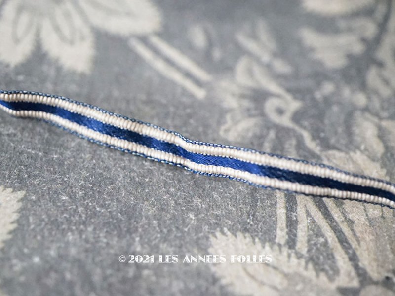画像1: アンティーク シルク製 極細 リボン ホワイト＆ブルー 5mm幅 