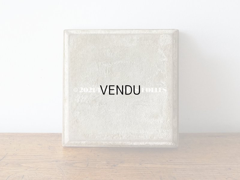 画像3: アンティーク ベルベットの大きな台座 オリーブグリーン スクエア型