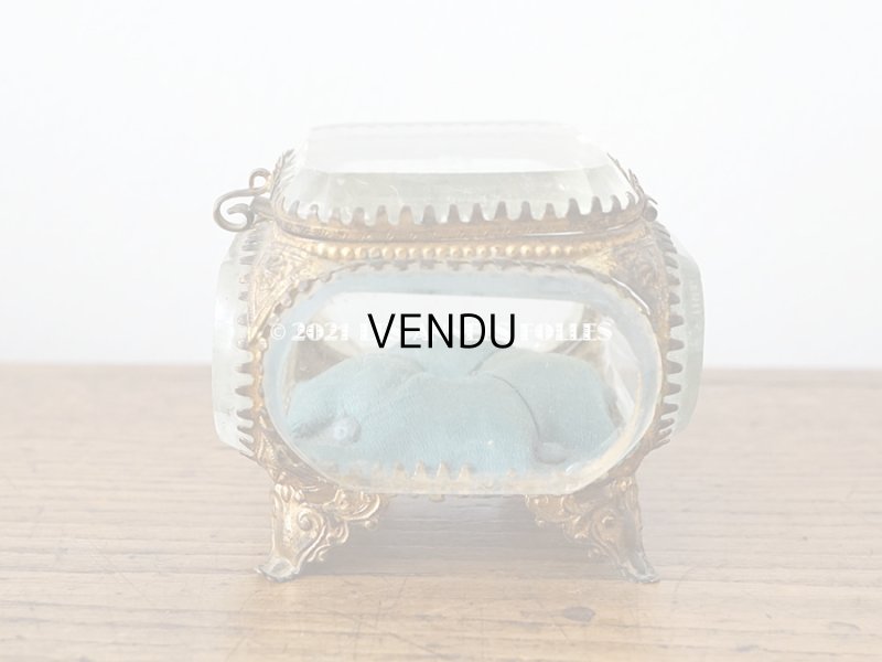 画像5: 19世紀末 アンティーク ジュエリーボックス スモーキーブルーのクッション シルク製 ロカイユ装飾の脚