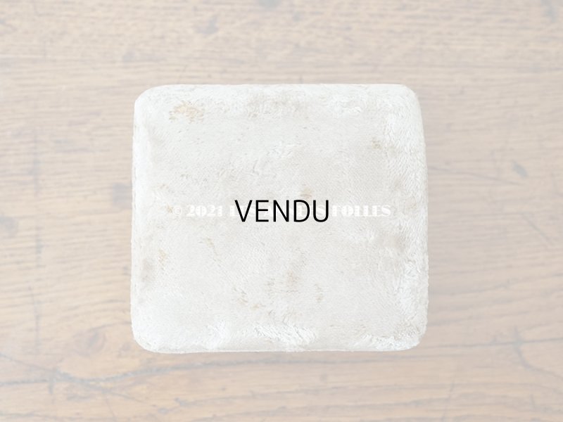 画像7: 19世紀末 アンティーク ジュエリーボックス ブローチ&ピアス用 ベルベット & シルクサテン