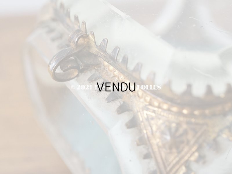 画像11: 19世紀末 アンティーク ジュエリーボックス スモーキーブルーのクッション シルク製 ロカイユ装飾の脚