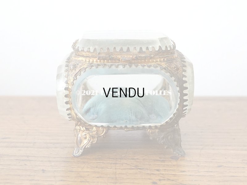 画像3: 19世紀末 アンティーク ジュエリーボックス スモーキーブルーのクッション シルク製 ロカイユ装飾の脚