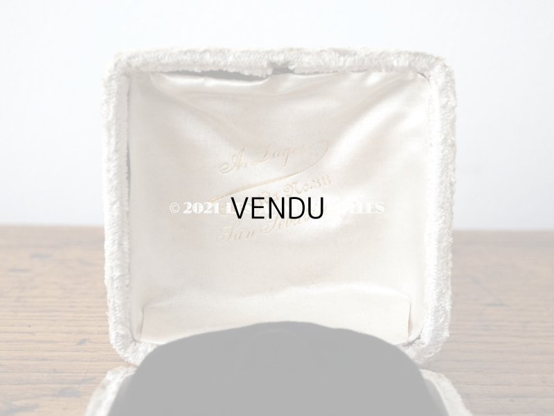 画像3: 19世紀末 アンティーク ジュエリーボックス ブローチ&ピアス用 ベルベット & シルクサテン