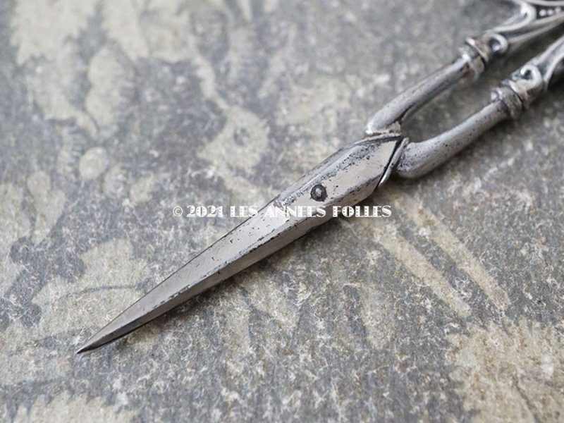 画像8: 1900年頃 アンティーク シルバー製 手芸用ハサミ ケース付き