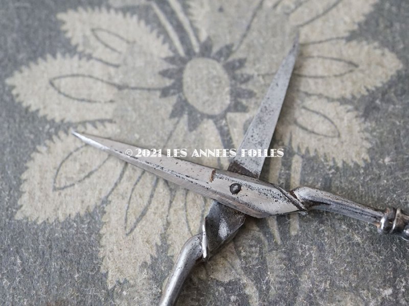 画像9: 1900年頃 アンティーク シルバー製 手芸用ハサミ ケース付き