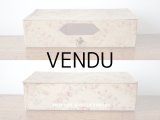 【11周年セール対象外】 1900年代 アンティーク 薄紫色のリボン & 薔薇のガーランド  カルトナージュボックス　ハンカチ入れ チェストの引き出し　MOUCHOIR