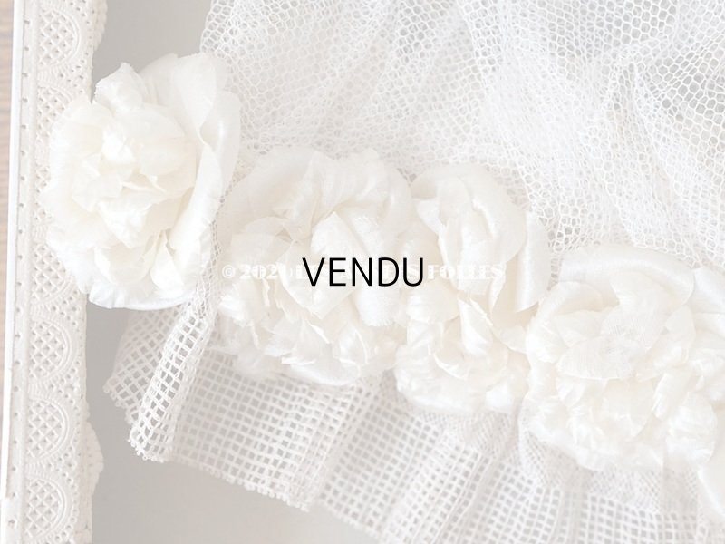 画像4: 【11周年セール対象外】 アンティーク 箱入り レースのボネ オフホワイトの薔薇の布花＆シルクリボン 