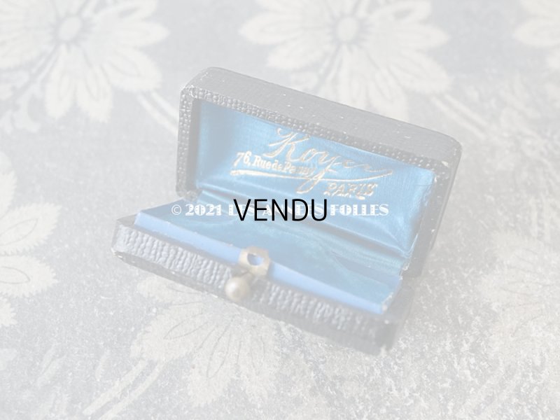 画像6: 【11周年セール対象外】　19世紀末 アンティーク 本革製 ジュエリーボックス ピンブローチ用 イニシャル入り ブラック