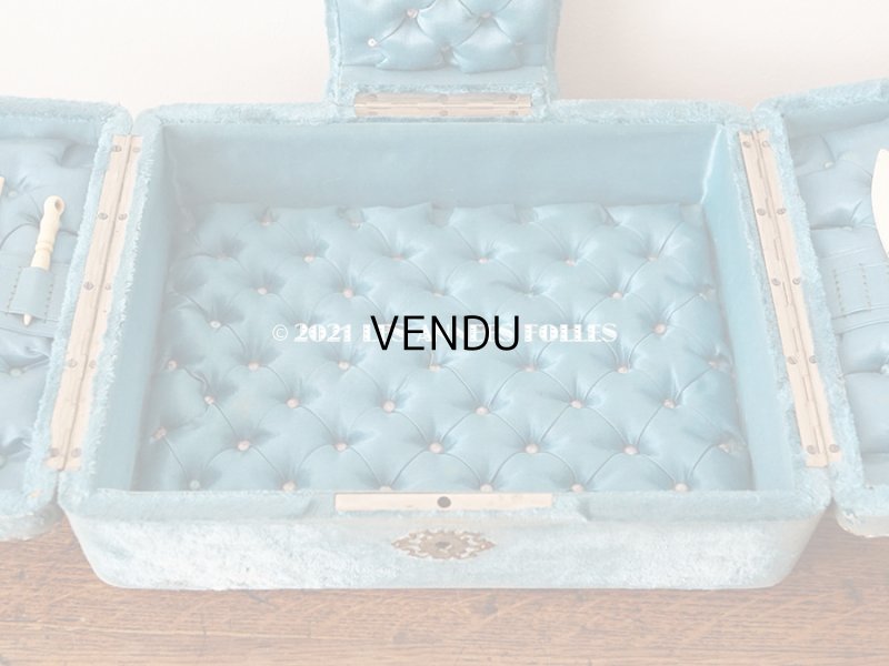 画像3: 【11周年セール対象外】 19世紀末 アンティーク ブルーのベルベットの裁縫箱