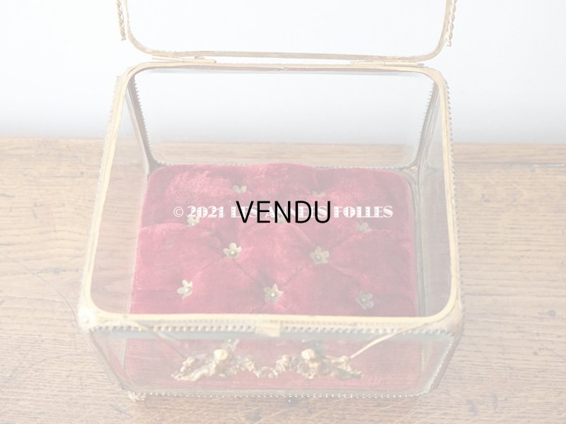 画像12: 【11周年セール対象外】 19世紀 アンティーク 大きなコフレ グローブ・ド・マリエ 天使＆薔薇のガーランドのオルモル 赤いベルベットのクッション