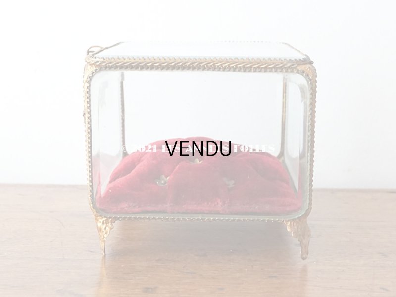 画像6: 【11周年セール対象外】 19世紀 アンティーク 大きなコフレ グローブ・ド・マリエ 天使＆薔薇のガーランドのオルモル 赤いベルベットのクッション